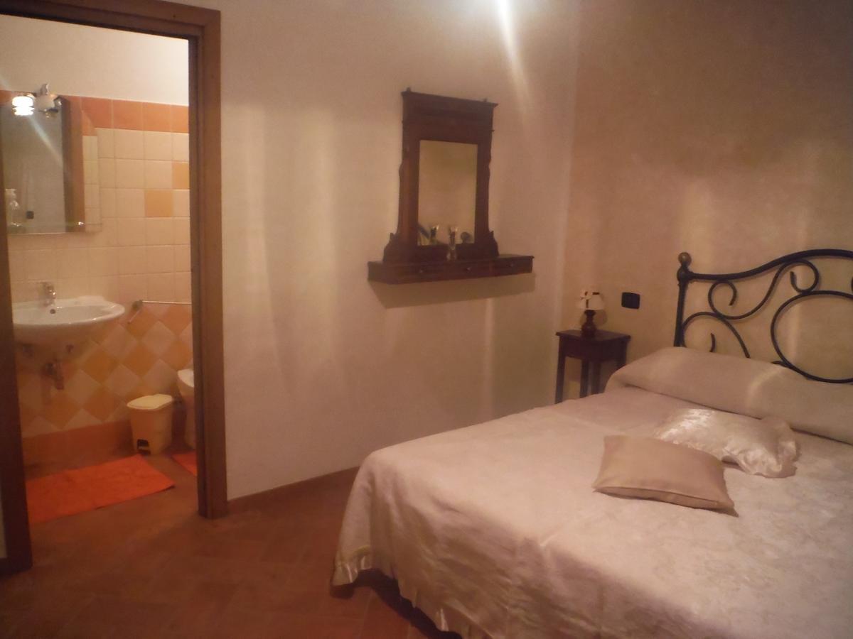 Agriturismo Santa Adriana Volterra Pokój zdjęcie