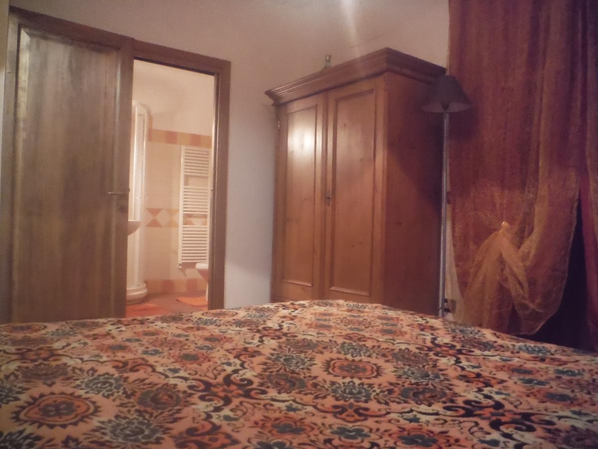 Agriturismo Santa Adriana Volterra Pokój zdjęcie